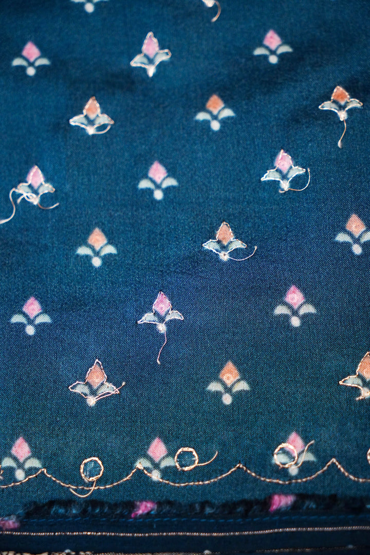 Soft Sky Blue Printed Crepe Silk Saree Featuring Artistic Figure Designs