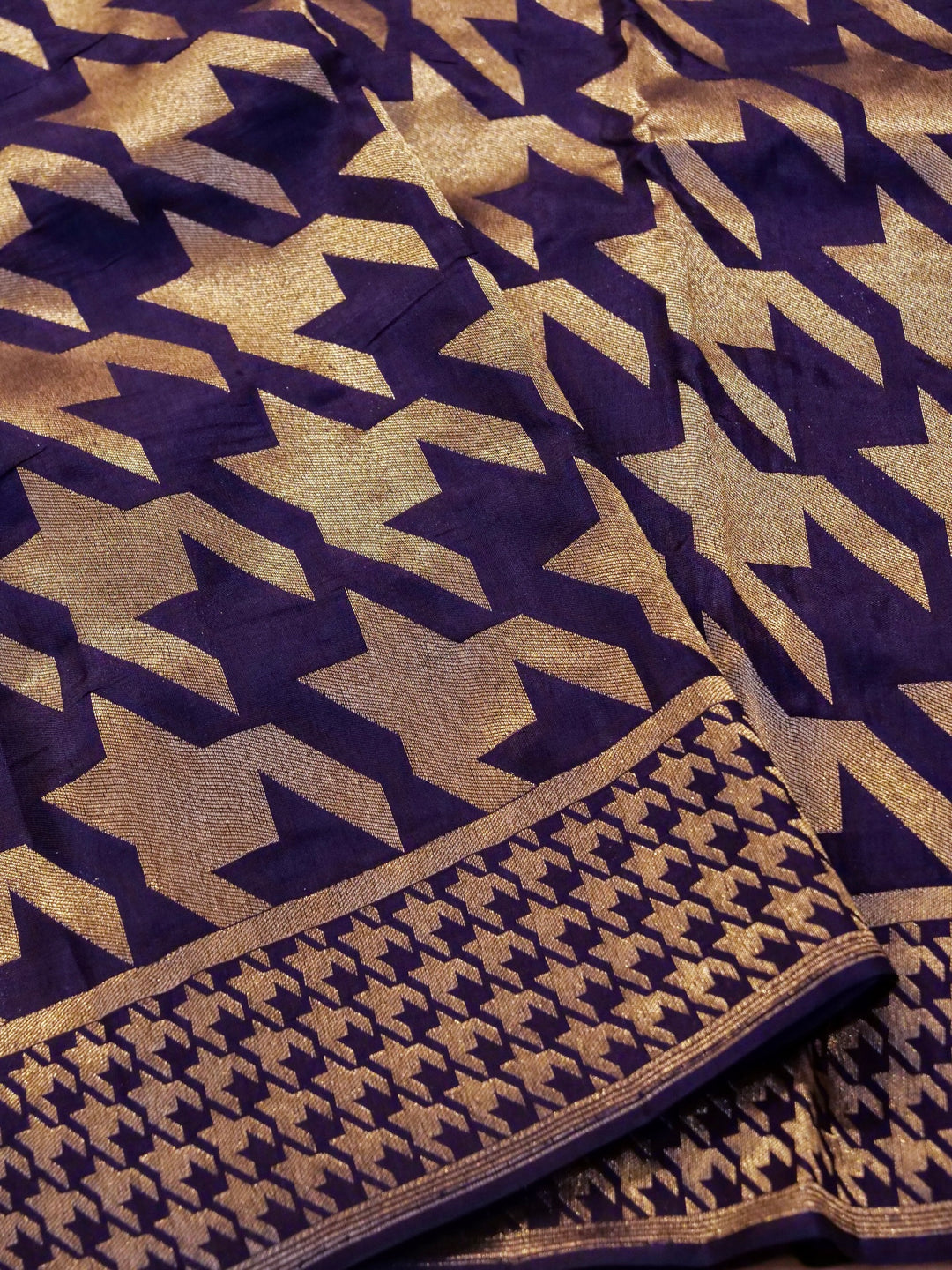 Banarasi Violet Crepe Silk Saree with Zari Woven Gerum Design