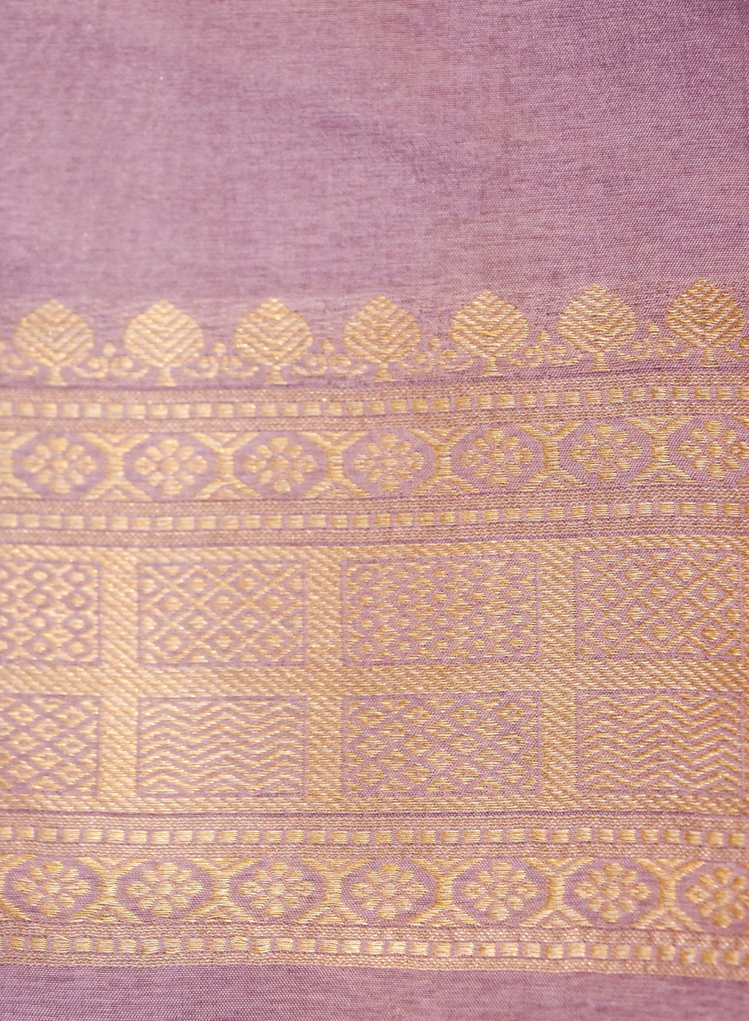 Banarasi Lavender Crepe Silk Saree with Zari Weave Bird Motif