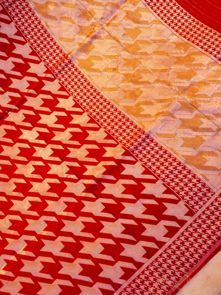 Banarasi Red Bridal Crepe Silk Saree with Zari Woven Gerum Design