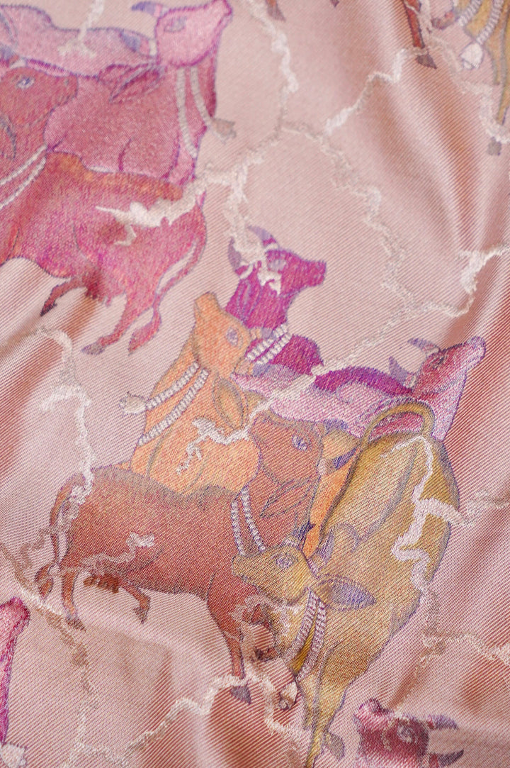 Graceful Handwoven Peach Tanchoi Banarasi Saree in Pure Katan Silk – Adorned with Figure Motifs