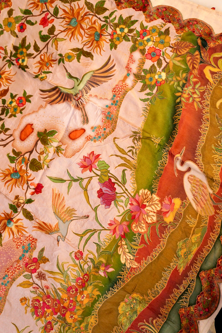 Whispers of Sage Off White Crepe Silk Saree Inspired by Nature’s Serenity