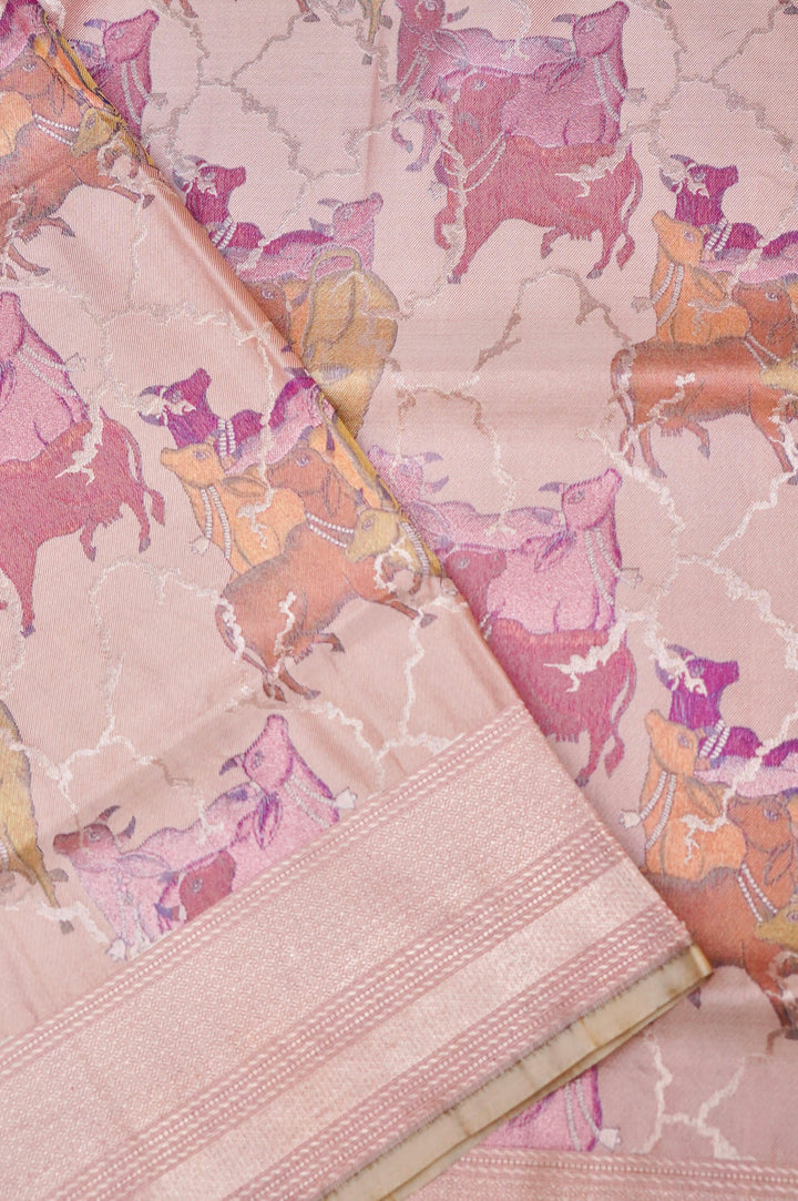 Graceful Handwoven Peach Tanchoi Banarasi Saree in Pure Katan Silk – Adorned with Figure Motifs