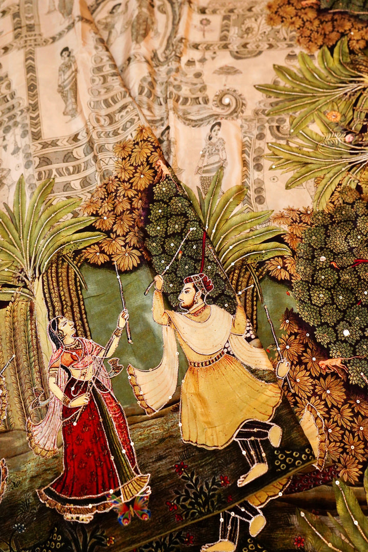 Beige Printed Crepe Silk Saree with Unique Abstract Motifs – Lightweight Drape for Any Occasion