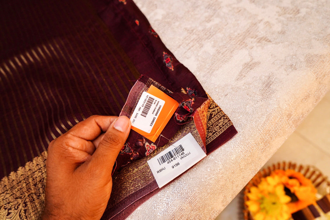 Stylish Coffee Brown Printed Crepe Silk Saree with Abstract Figure Motif – Luxe Ethnic Drape for Women