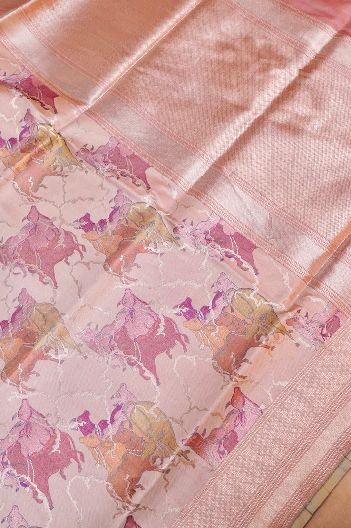 Graceful Handwoven Peach Tanchoi Banarasi Saree in Pure Katan Silk – Adorned with Figure Motifs