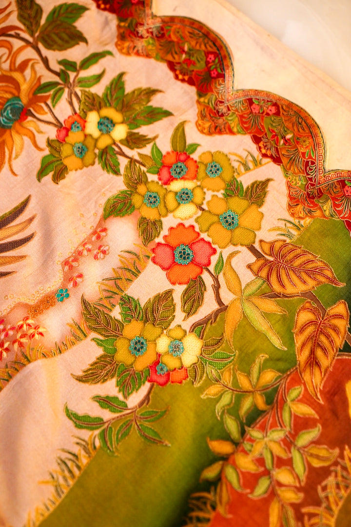 Whispers of Sage Off White Crepe Silk Saree Inspired by Nature’s Serenity