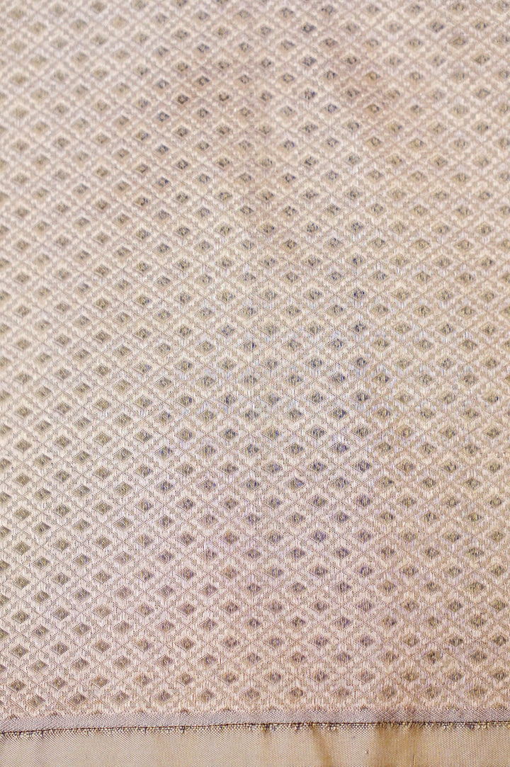 Graceful Handwoven Peach Tanchoi Banarasi Saree in Pure Katan Silk – Adorned with Figure Motifs