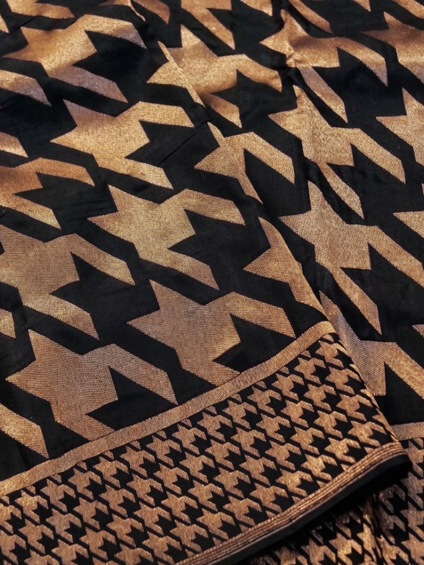 Banarasi Black Crepe Silk Saree with Zari Woven Gerum Design