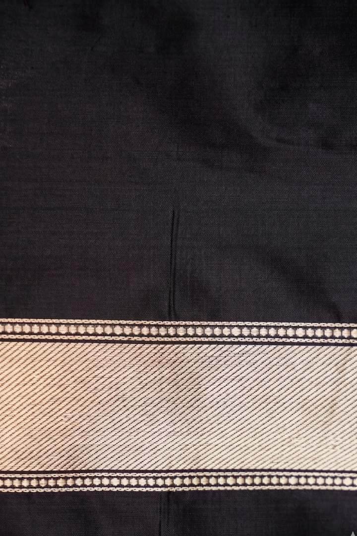 Pure Banarasi Black Katan Silk Handloom Kadwa Ghat Saree