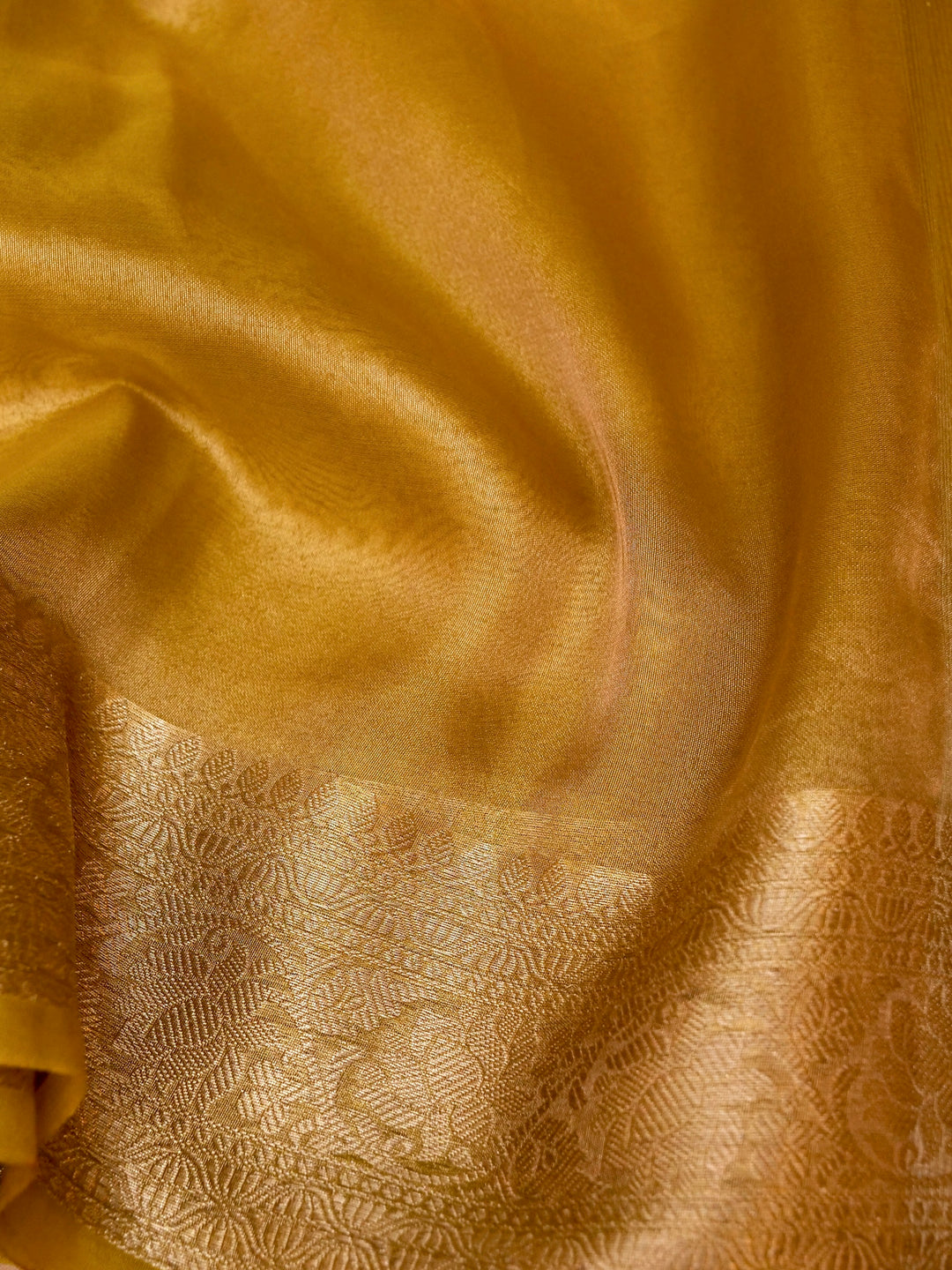 Banarasi Saga Green Tissue Silk Zari Woven Saree
