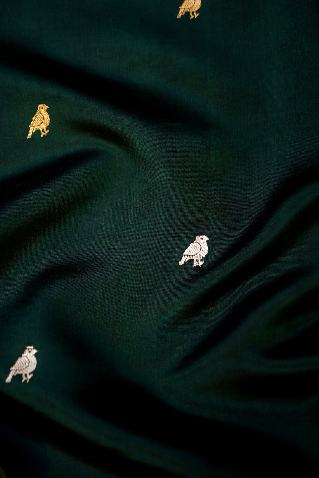 Bottle Green Elegance – Raw Mango Handwoven Pure Katan Silk Sparrow Motif Saree