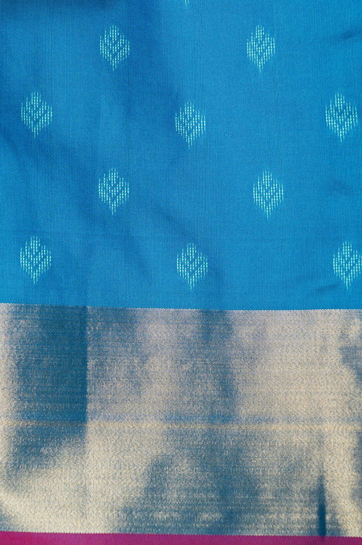 Light Green Soft Silk Kanjivaram Inspired Saree with Contrast Thread Weaving