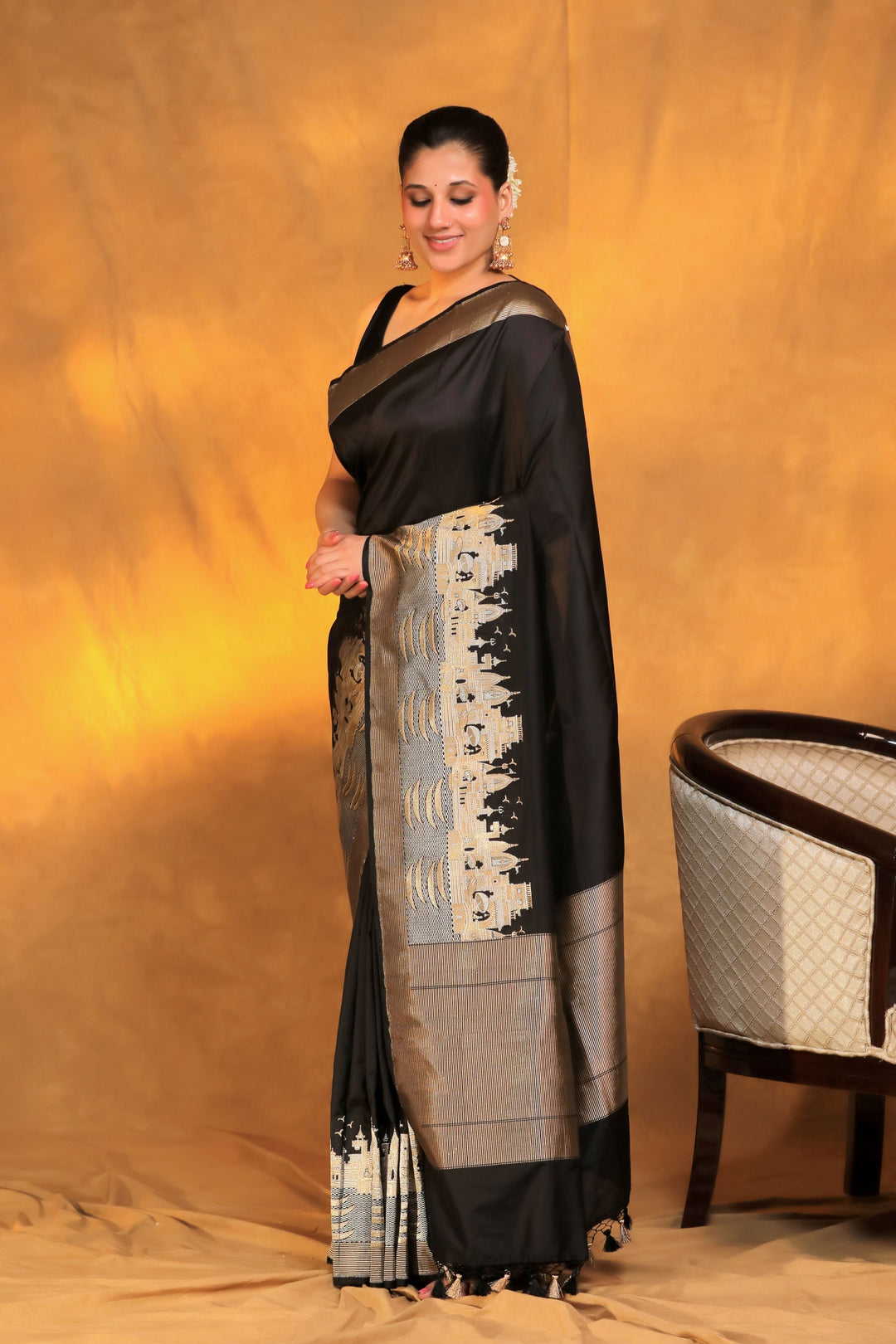 Banarasi Handloom Black Pure Katan Silk Ghat Wali Saree Side View 1