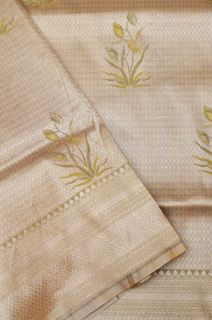 Pure Katan Silk Pista Green Banarasi Saree – Handcrafted Tanchoi Weave with Beautiful Figure Patterns