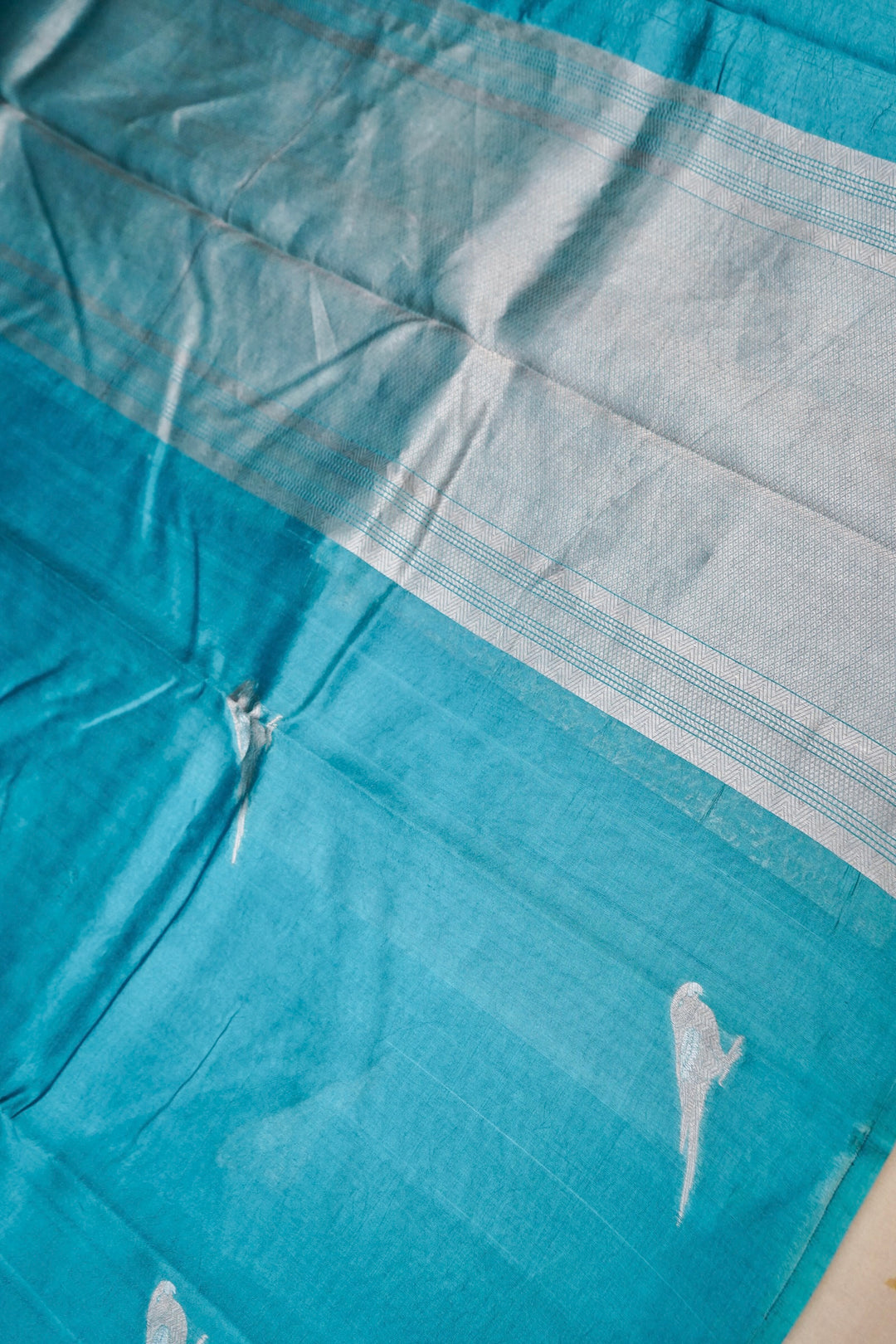 Seafoam Avian Banarasi Pure Katan Silk Birds Motif Saree View 2
