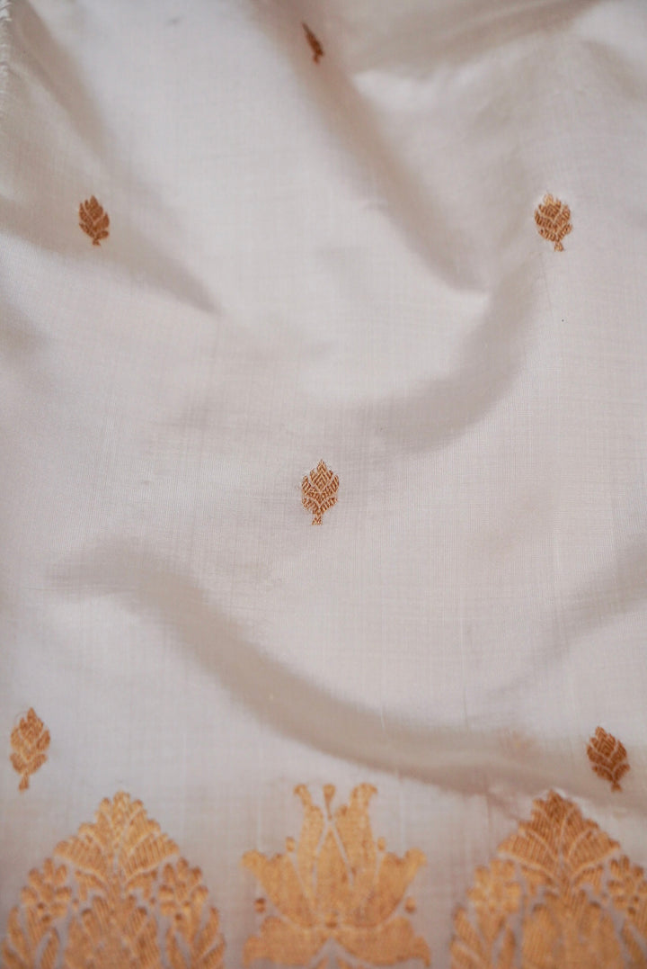 Heritage Reimagined – The Handwoven Puna Silk Banarasi Drape