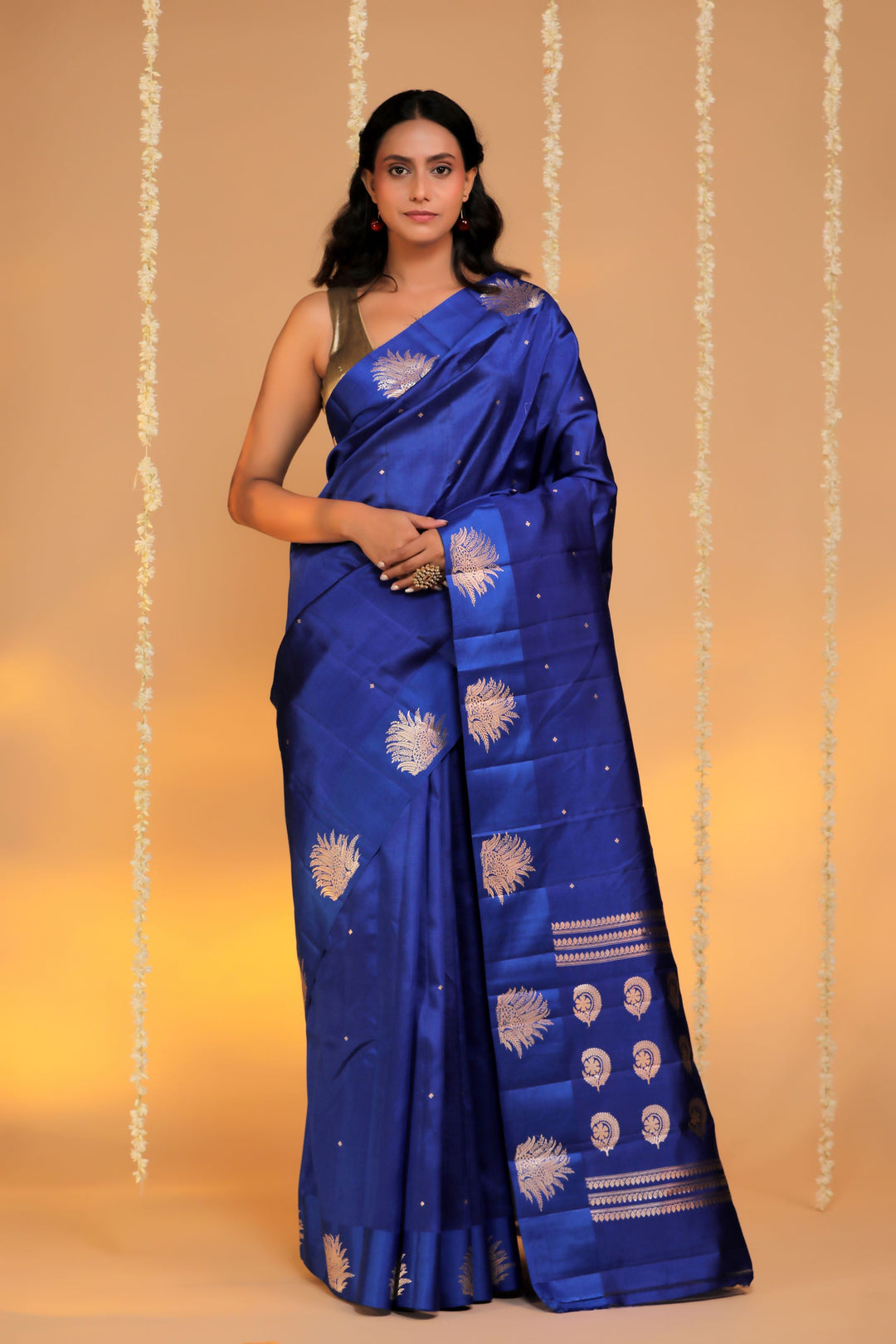 handwoven royal blue banarasi pure mashru silk leopard motif raw mango saree front view 1