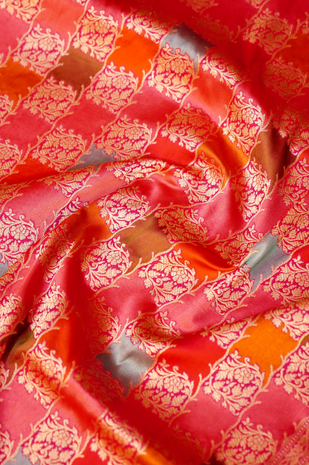 Gulnaar Rangkat – Handwoven Banarasi Pure Katan Silk Saree