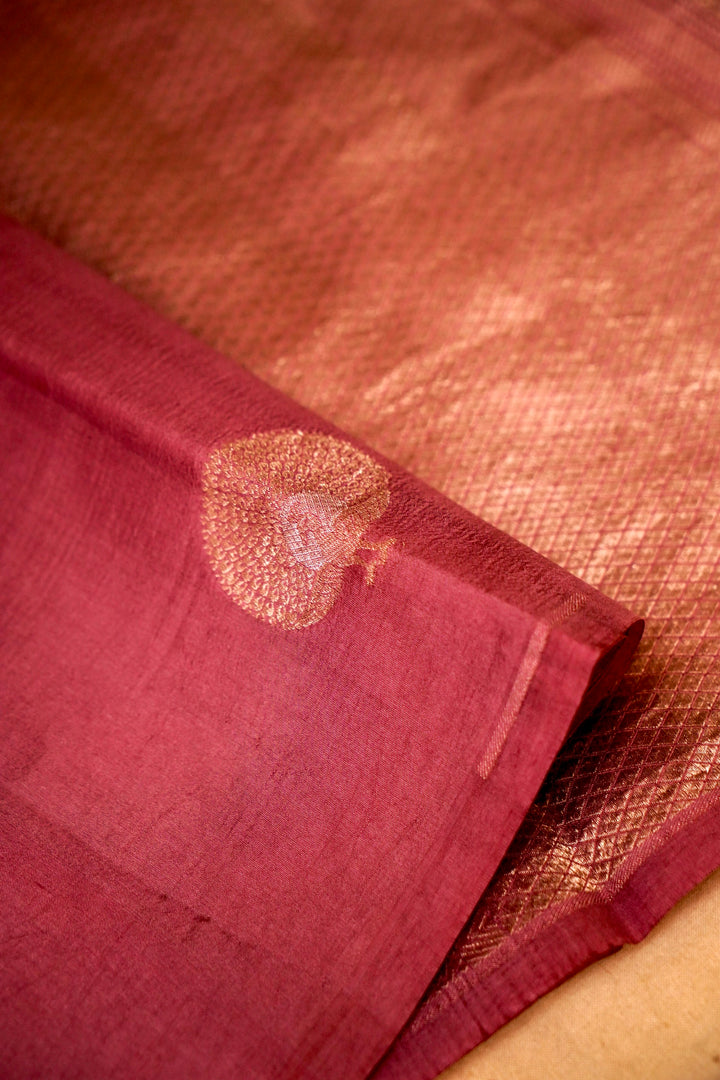Onion Pink Grace Pure Brocade Silk Handloom Saree Border