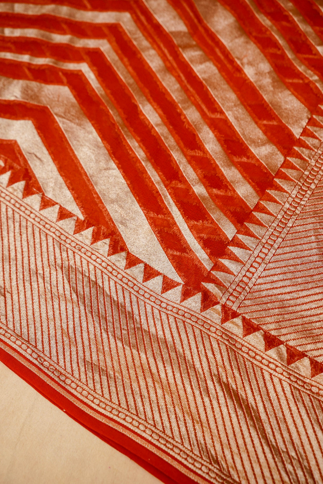 Red Handloom Pure Khaddi Georgette Chevron Pattern Saree View 3