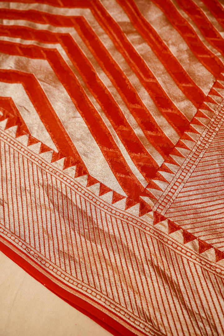 Red Handloom Pure Khaddi Georgette Chevron Pattern Saree View 3