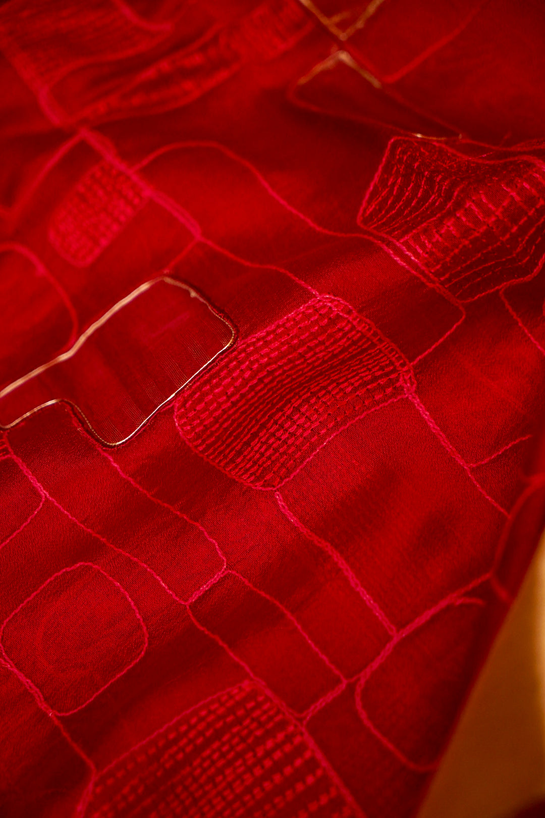 Pink Floral Artistry Designer Organza Saree with Appliqué and Thread Embroidery Closeup View 1