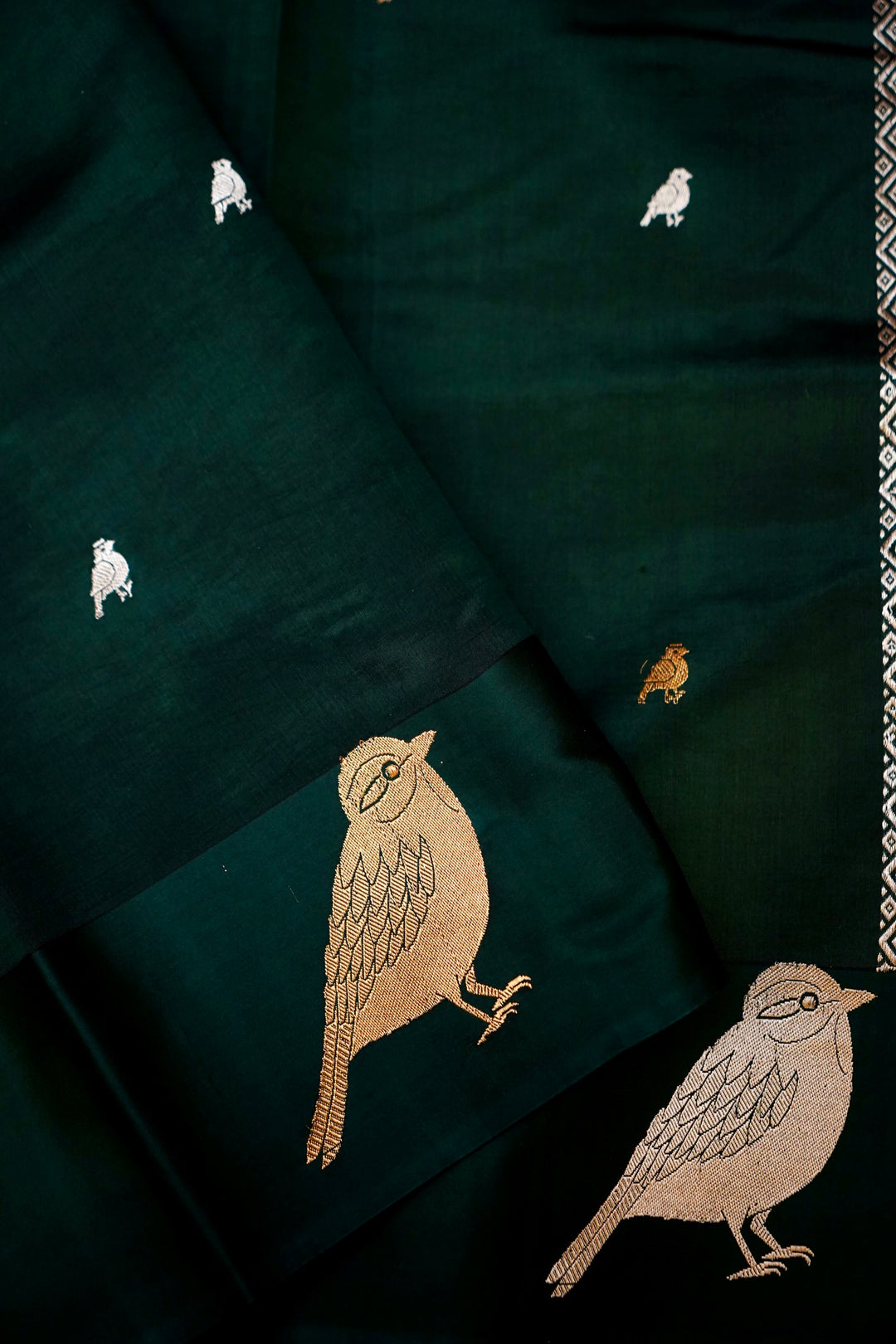 Bottle Green Elegance – Raw Mango Handwoven Pure Katan Silk Sparrow Motif Saree