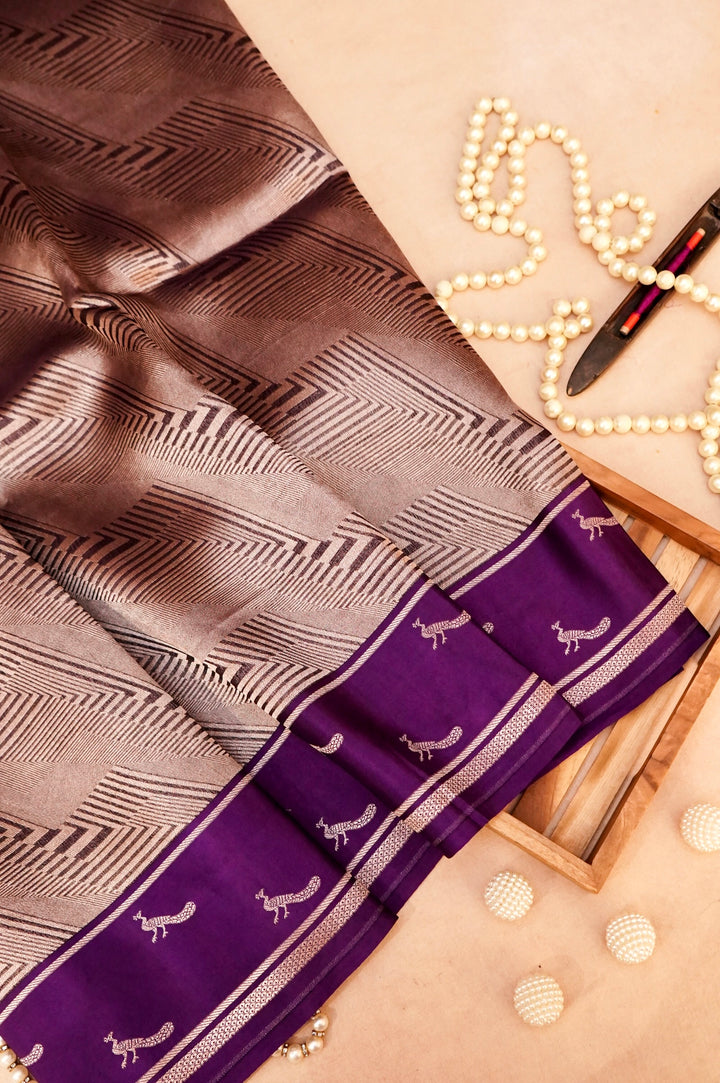 Royal Plum Grace – Purple Pure Handloom Organza Silk Saree with Peacock Motif Border