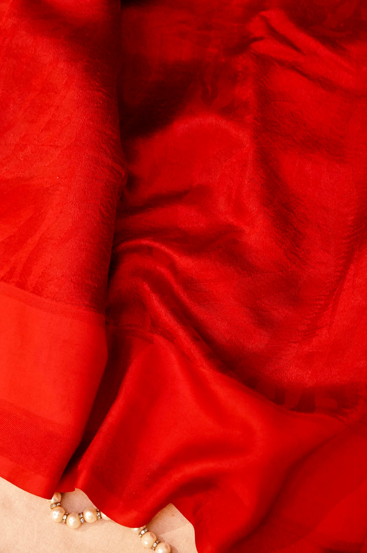 Bridal Crimson Majesty – Pure Handloom Silk Saree with Animal Weaving
