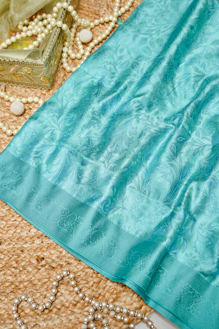 Sea Green Handwoven Pure Banarasi Tanchoi Silk Saree