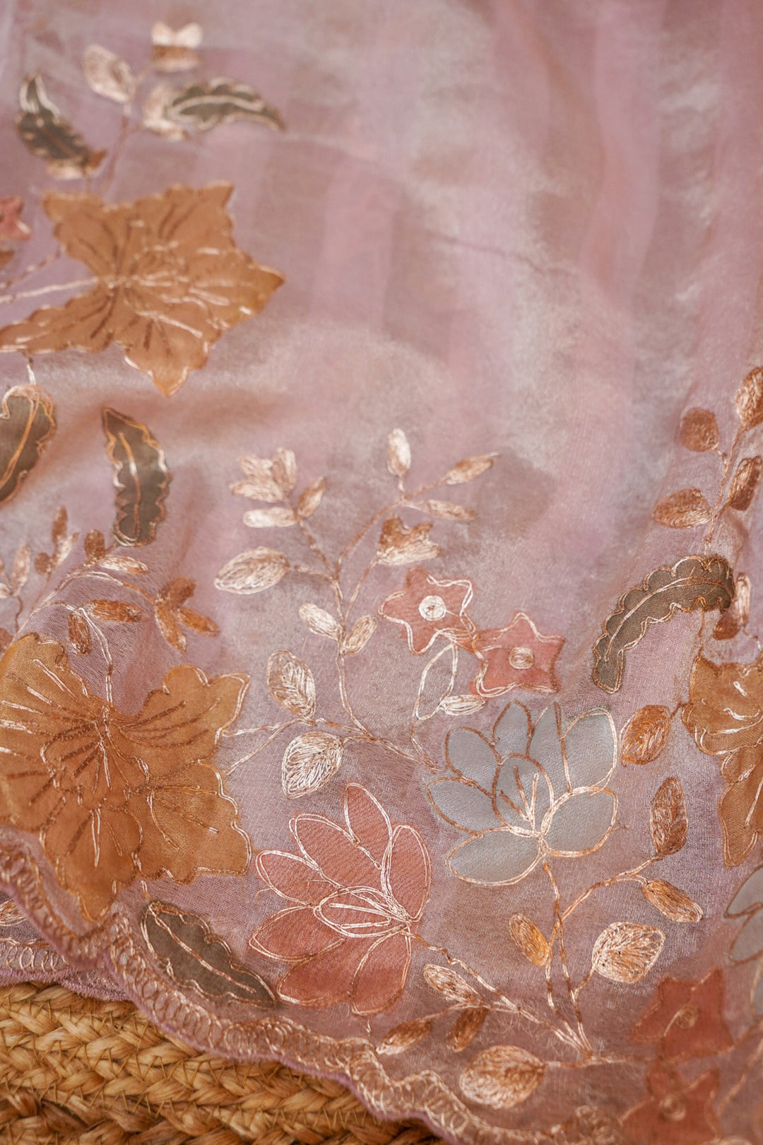 Pure Soft Tissue Saree with Pitta Zari &amp; Placement Hand Painting