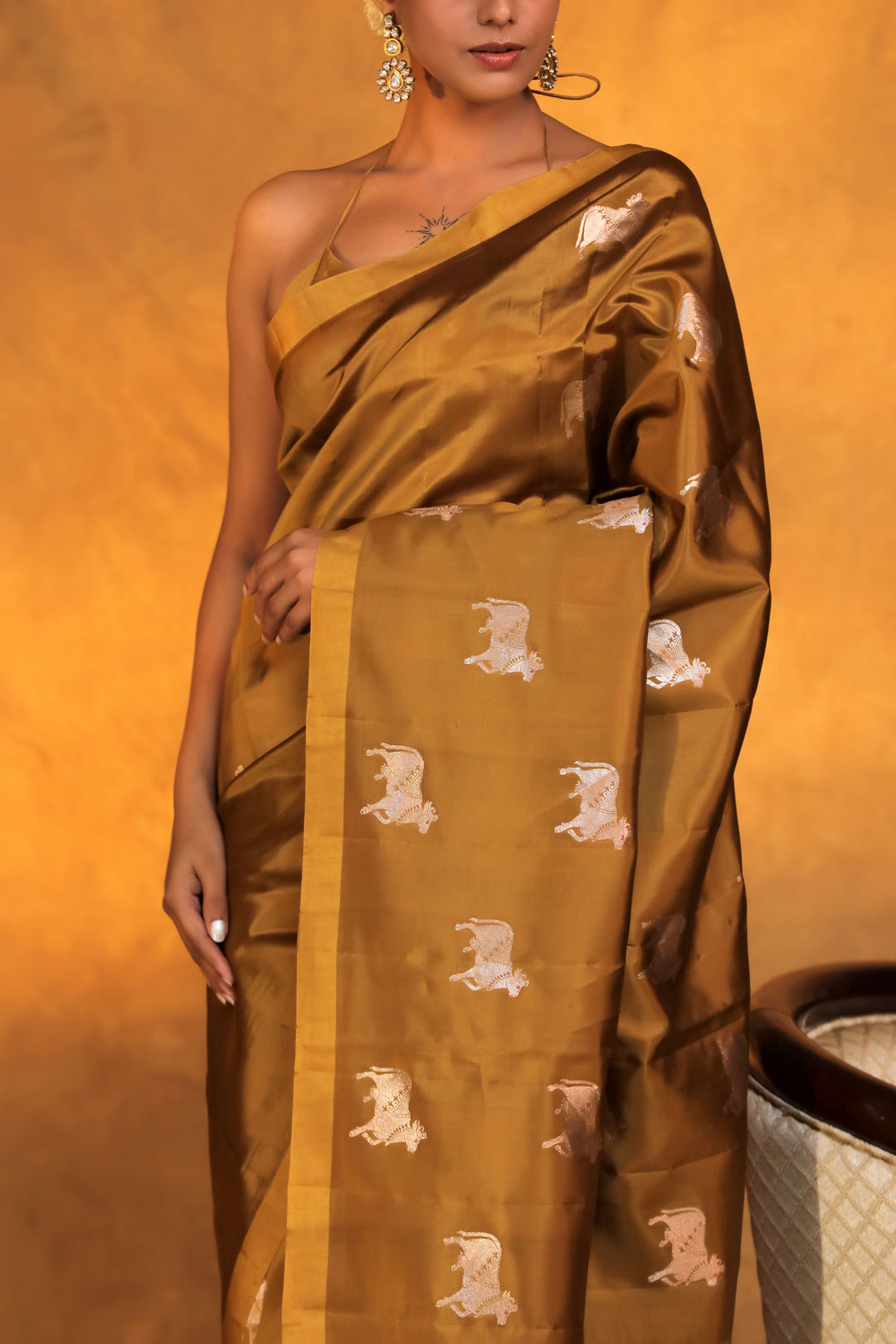 handwoven mustard banarasi pure mashru silk pichwai motif saree close view 1
