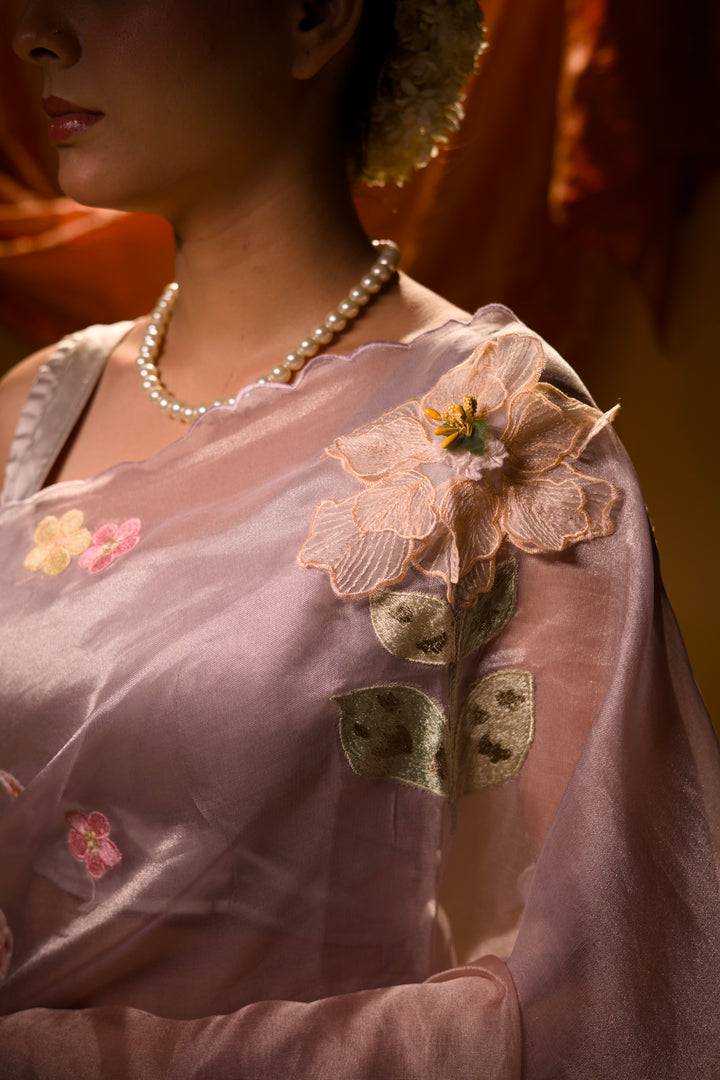 Rose Gold Pure Handloom Tissue Saree with Scallop Border Placement Appliqué Embroidery View 4