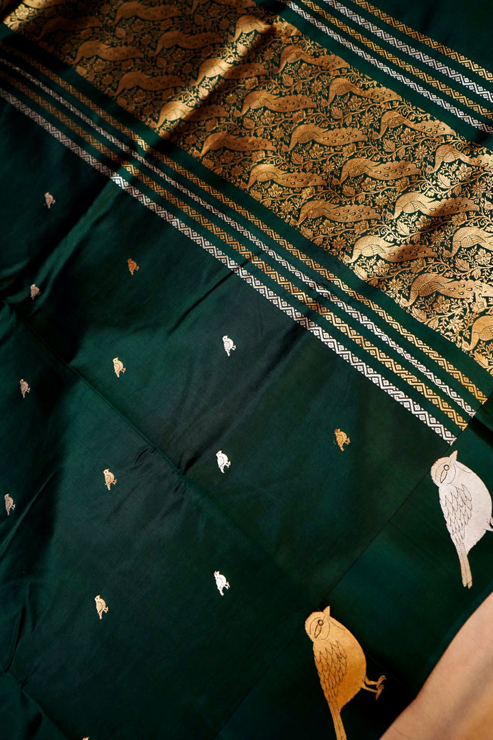 Bottle Green Elegance – Raw Mango Handwoven Pure Katan Silk Sparrow Motif Saree