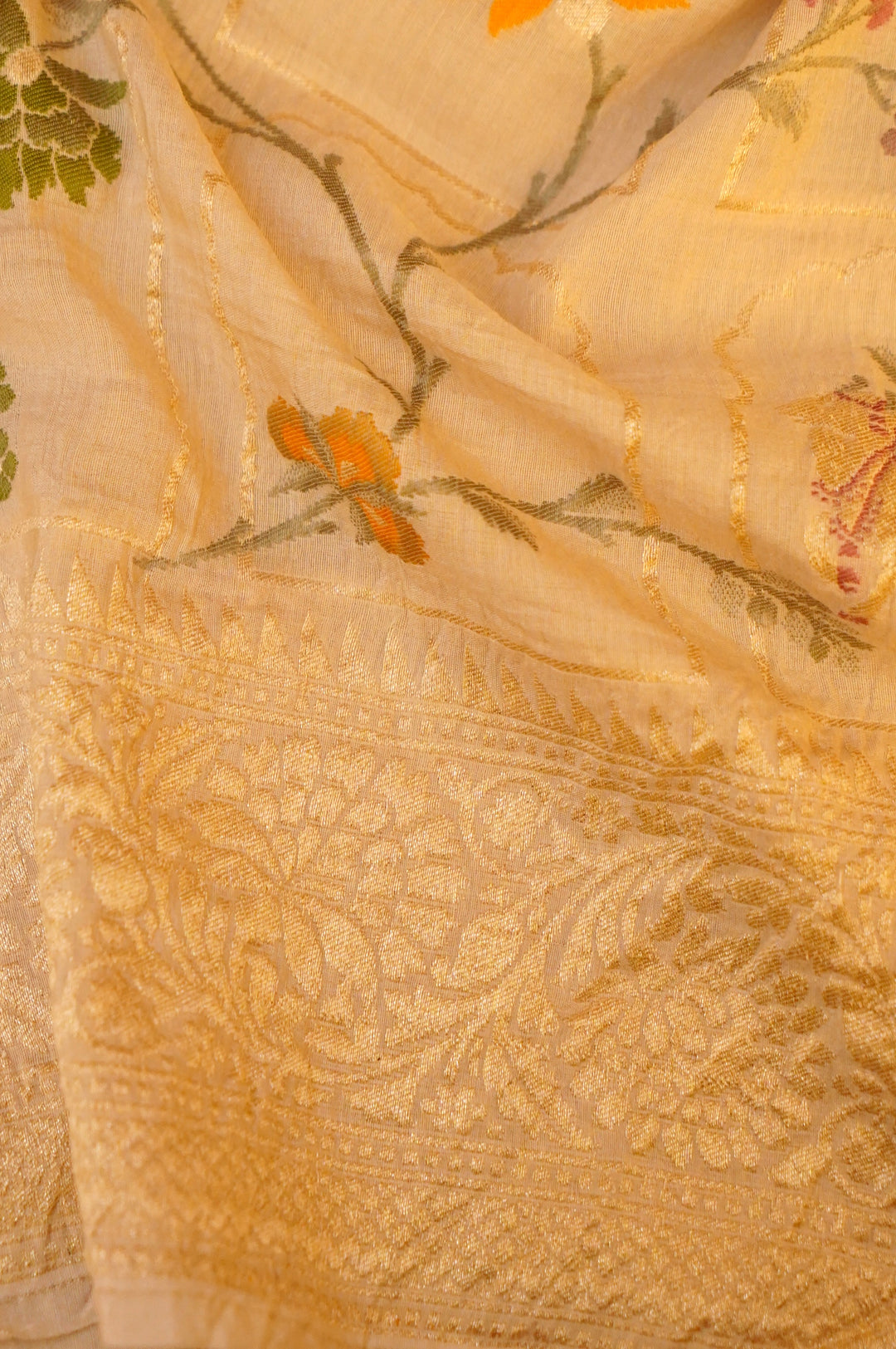 Hansini – Off White Pure Tussar Georgette Bird Motif Saree