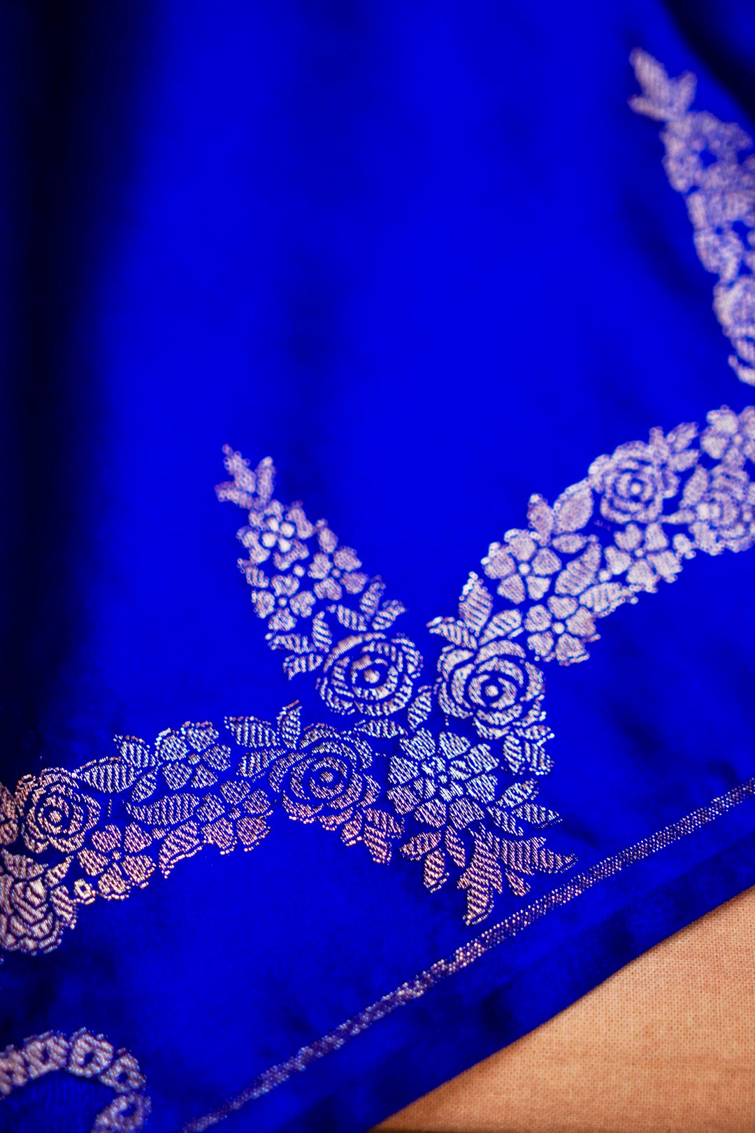 Timeless Elegance in Royal Blue Mashru Silk Saree with Zari Woven Border & Pallu