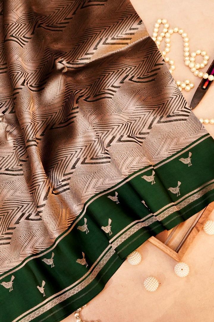 Emerald Aviary Elegance – Green Pure Handloom Organza Silk Patli Saree with Birds Motif Border