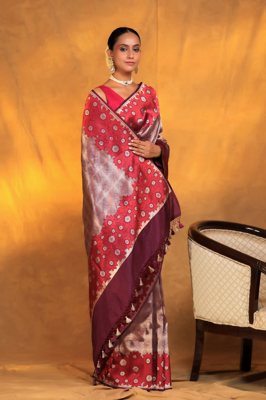 banarasi handloom wine pure brocade katan silk saree with tanchoi border and pallu side view 2