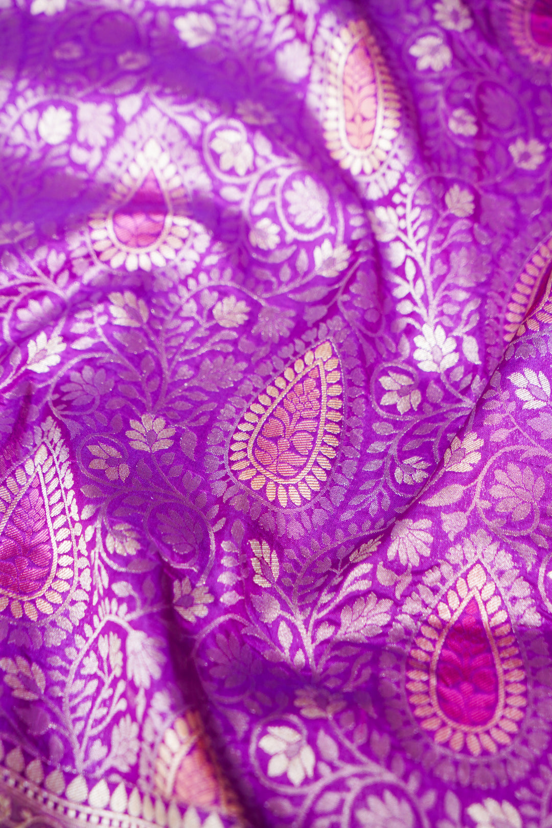 Purple Handwoven Banarasi Pure Katan Silk Brocade Meenakari Jaal Saree