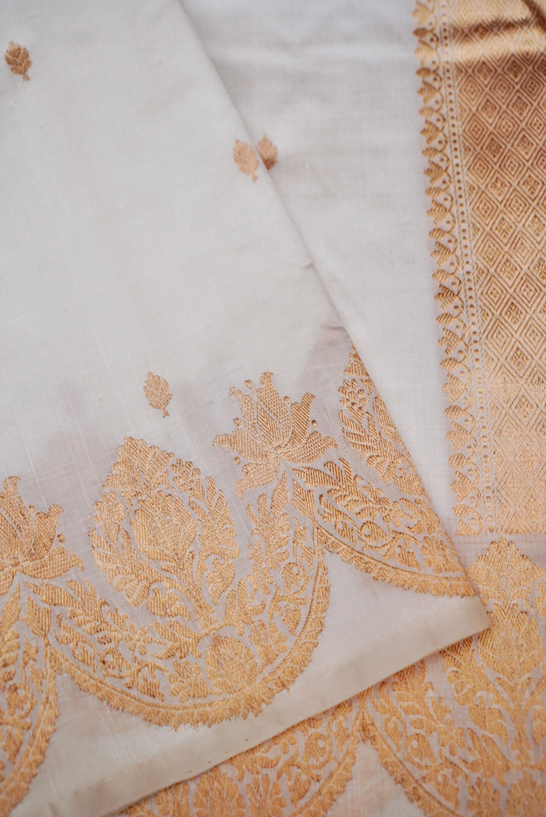 Heritage Reimagined – The Handwoven Puna Silk Banarasi Drape
