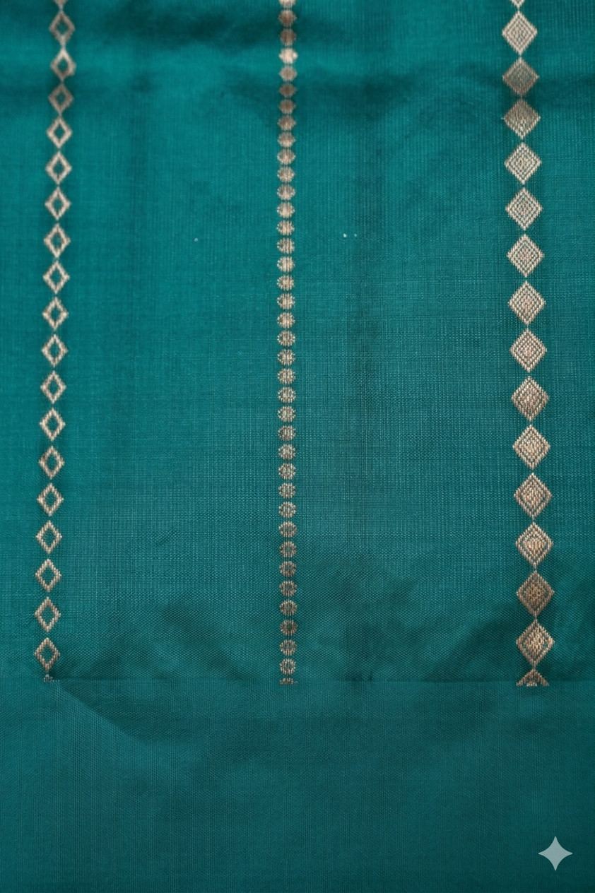 Graceful Teal Green Handwoven Banarasi Pure Puna Silk Saree with Zari Elephant Motifs
