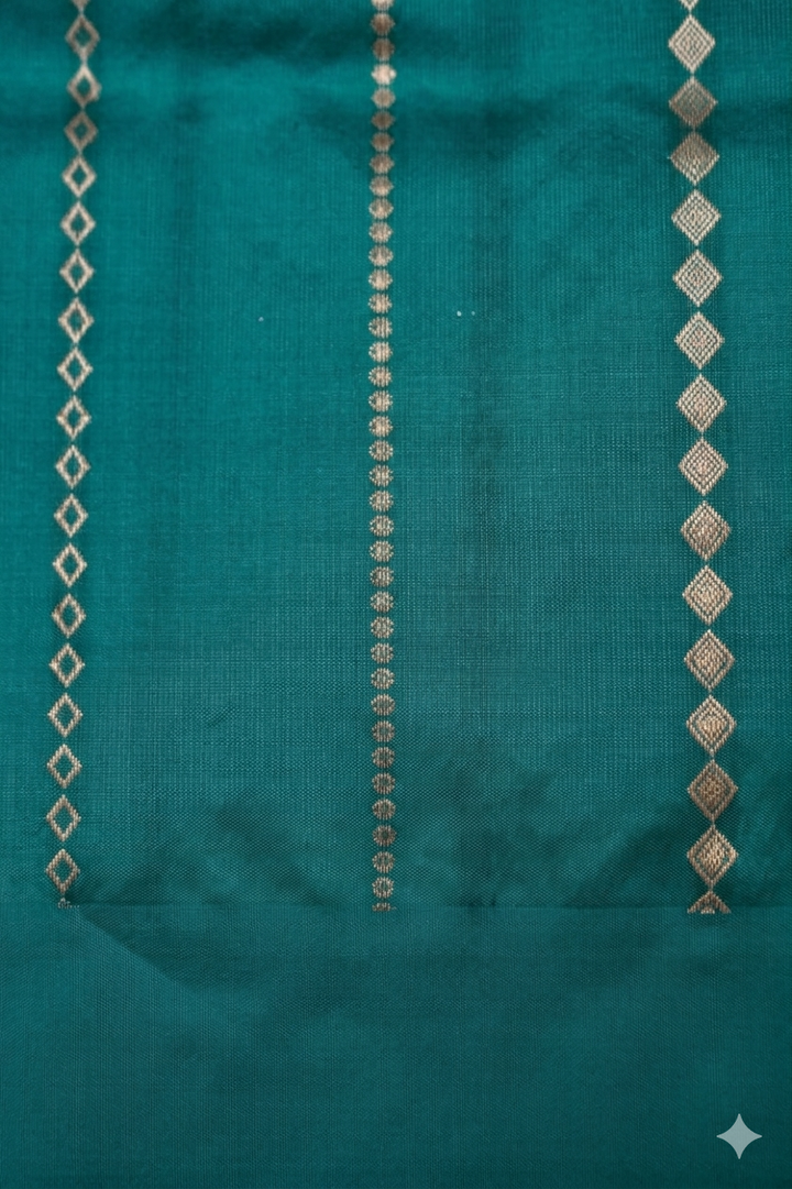 Graceful Teal Green Handwoven Banarasi Pure Puna Silk Saree with Zari Elephant Motifs