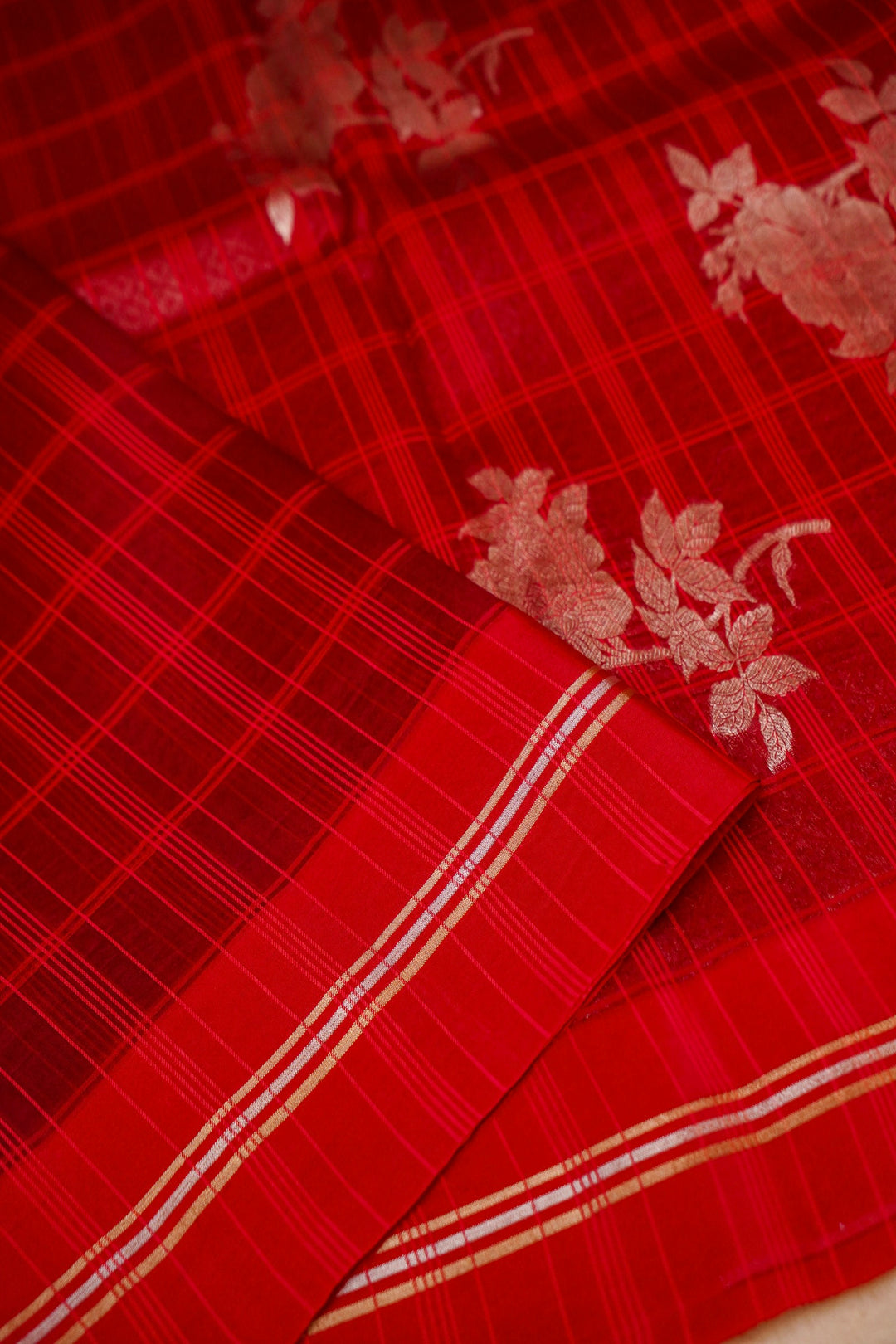 Crimson Bloom Pure Organza Silk Border Saree View 3