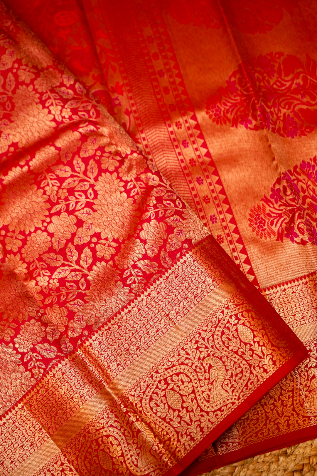 Maharani Red Kanjivaram Silk Saree with Woven Zari Brocade View 3