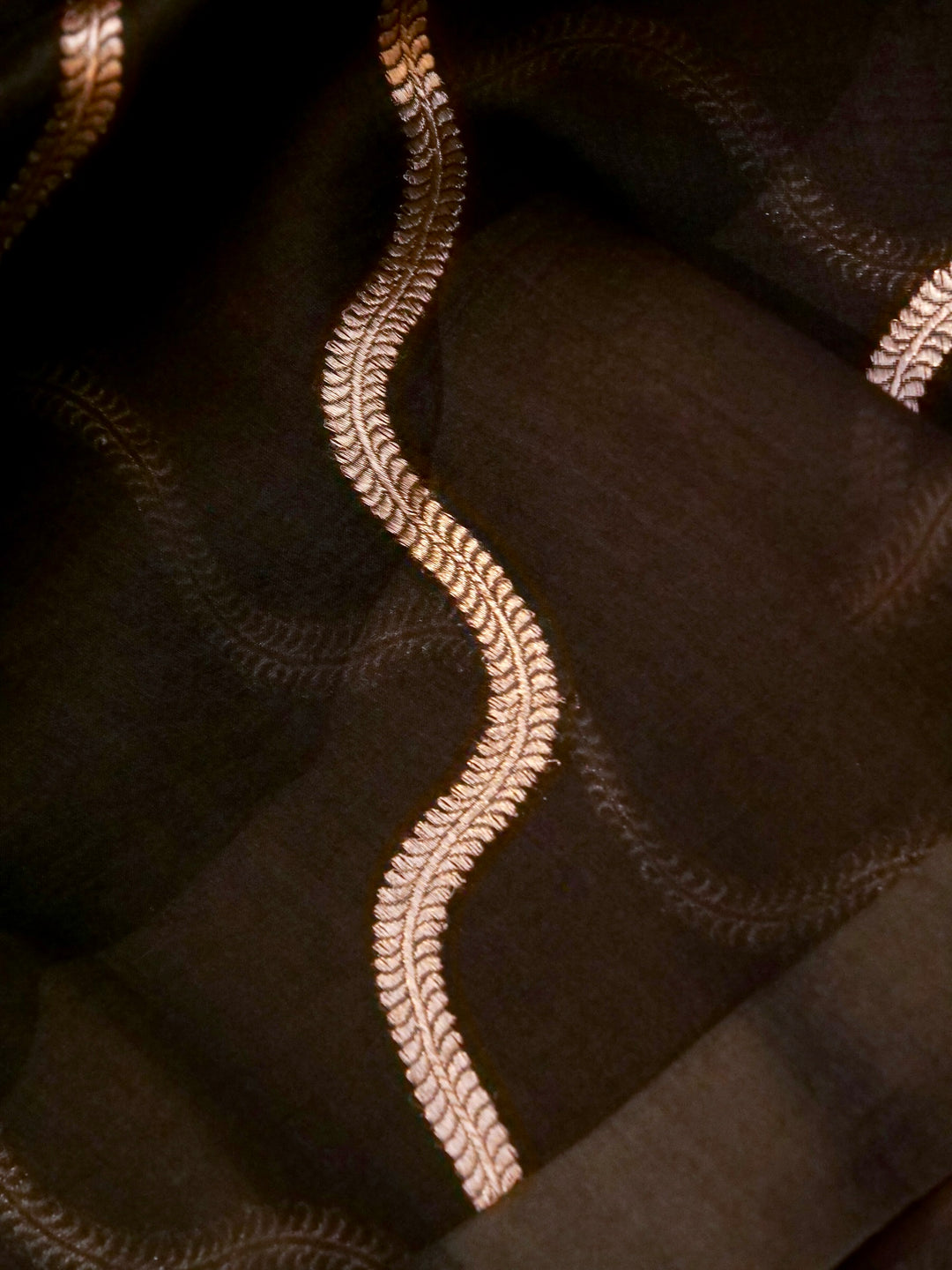 Black Pure Chiniya Silk Printed Suit with Kadwa Organza Dupatta View 8
