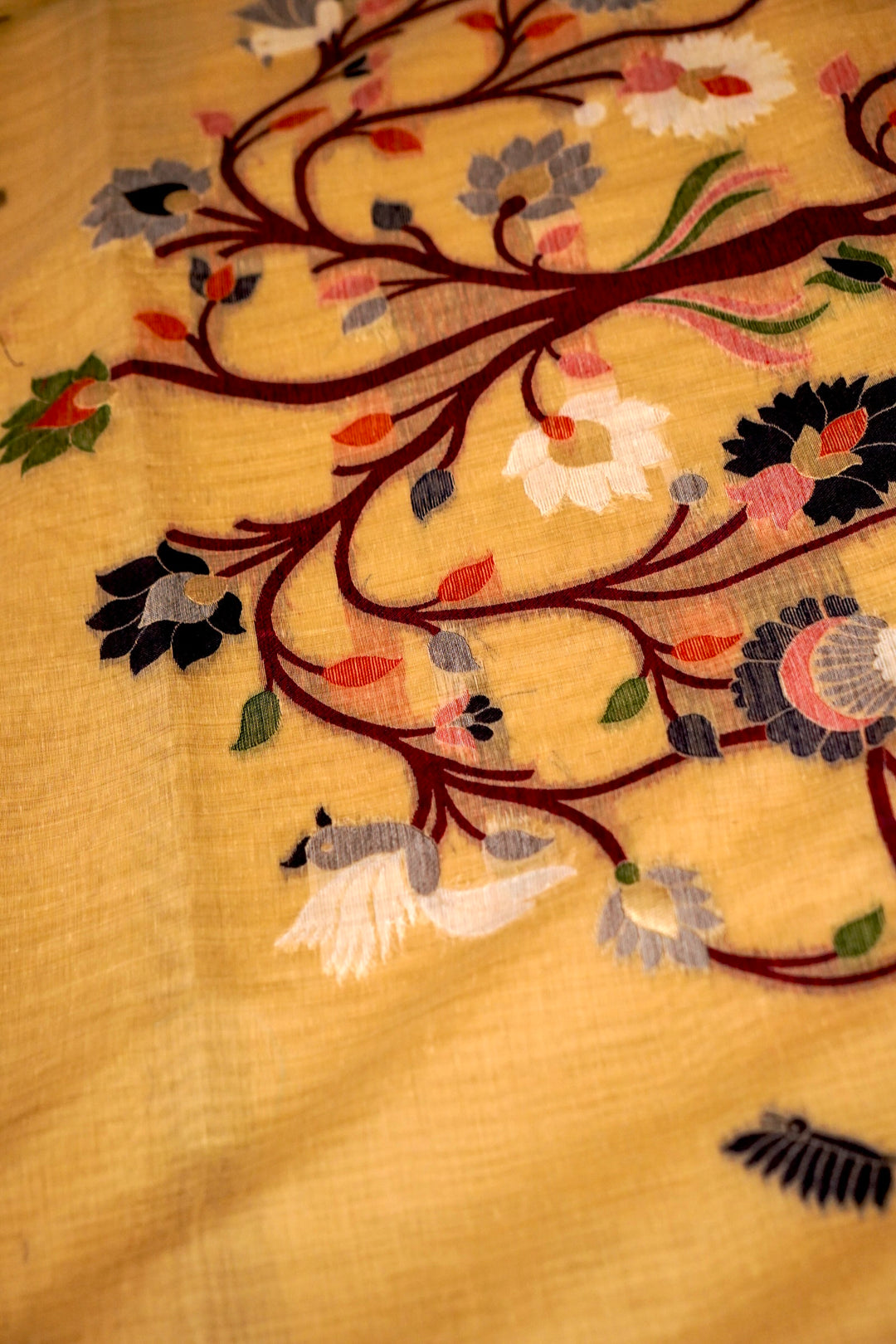 Elegant Beige Cotton Silk Saree with Zari Bootidar Weave Jamdani Inspired Pallu View 5
