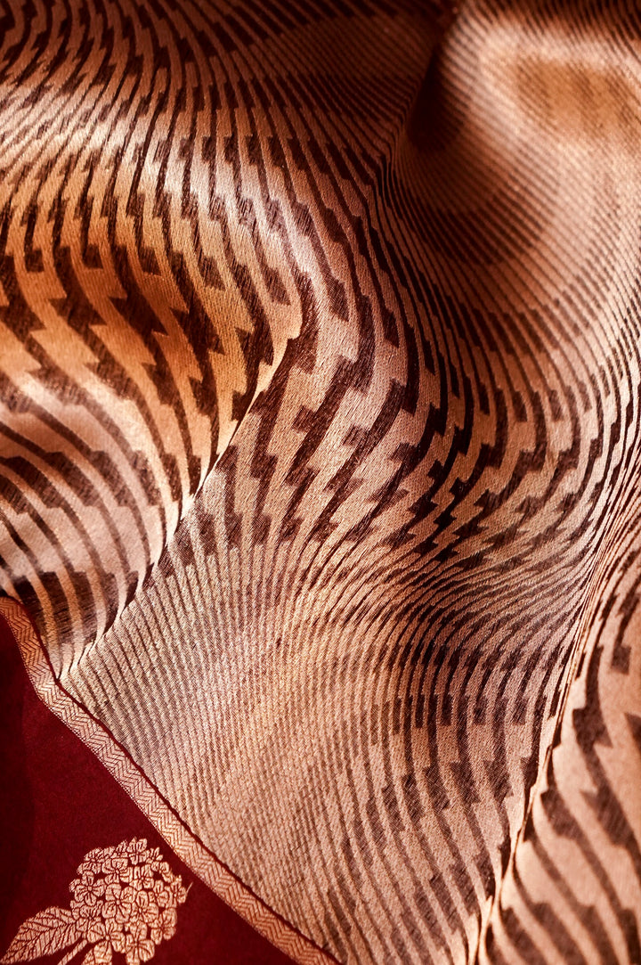 Earthy Elegance – Brown Pure Handloom Organza Silk Saree with Chevron Weaving