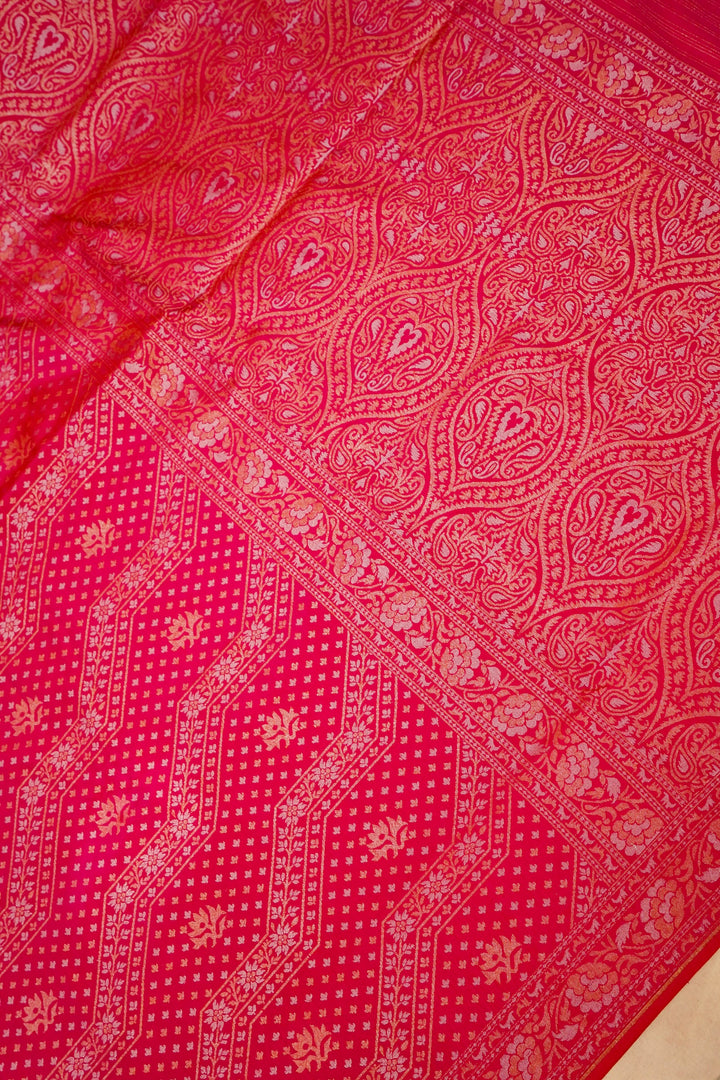 Handwoven Banarasi Pure Katan Silk Pink Jamdani Pattern Saree View 2