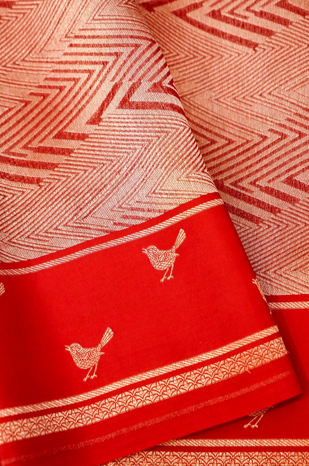 Scarlet Elegance – Red Pure Handloom Organza Silk Saree with Birds Motif Border